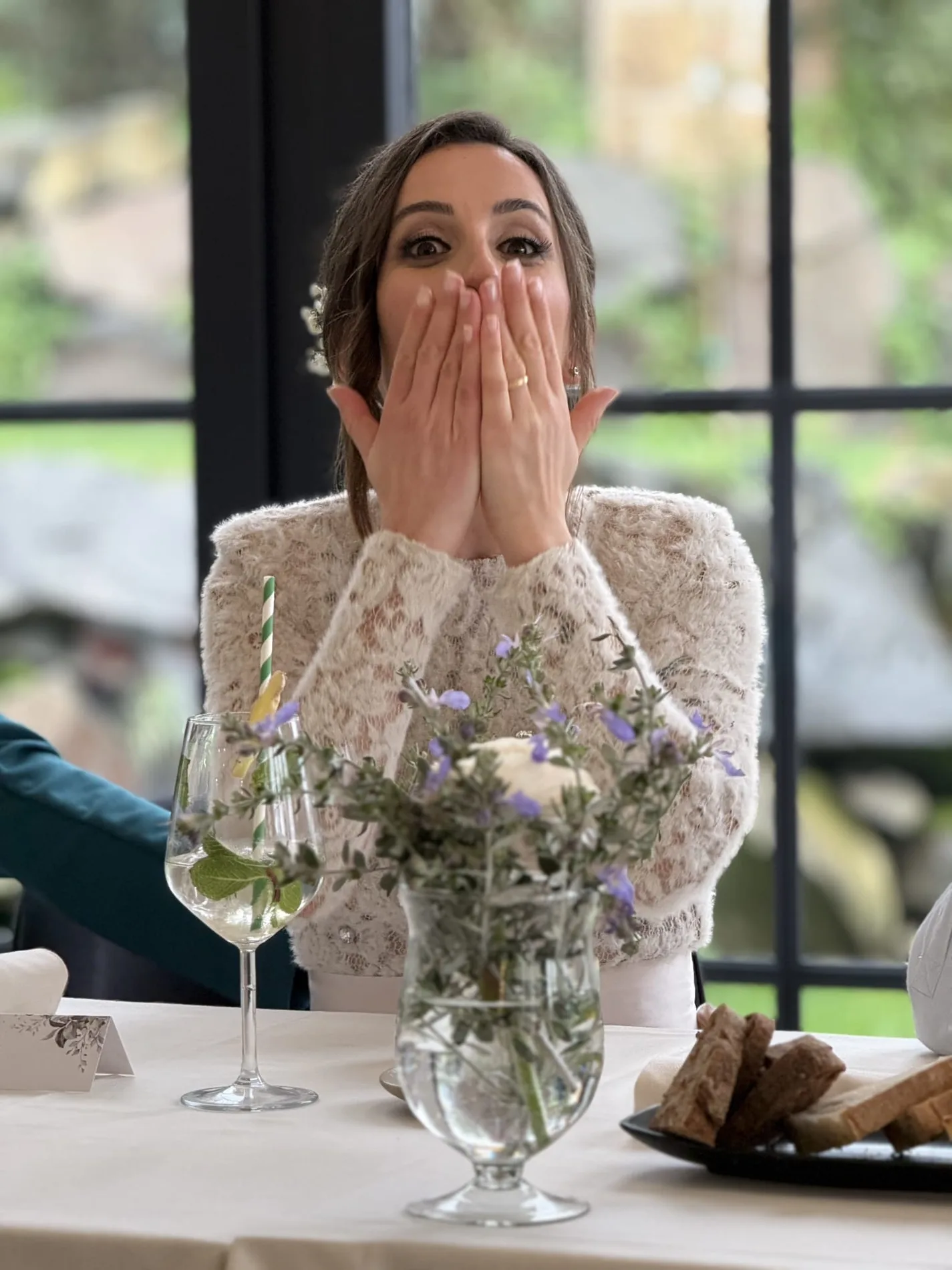 Ritratto con bouquet a sorpresa
